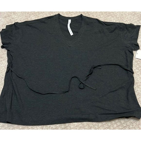 Lululemon shirt - Picture 1 of 5